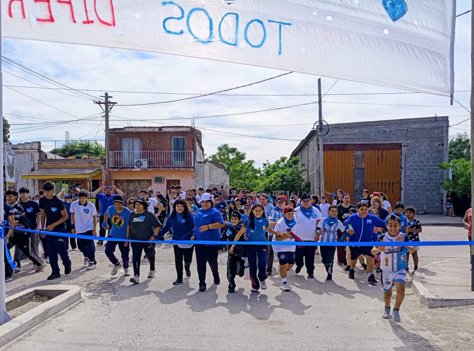 EL MUNICIPIO ACOMPAÑÓ LA MARATÓN INCLUSIVA DE LA ESCUELA DE EDUCACIÓN ESPECIAL N.º 9